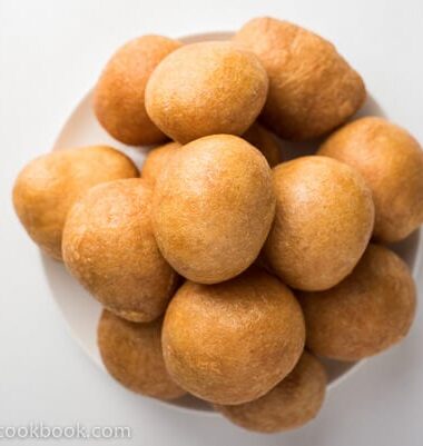 Fried Gluten Balls (面筋) | omnivorescookbook.com