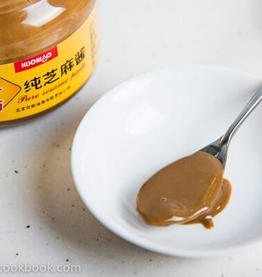 Chinese Sesame Paste 芝麻酱 | omnivorescookbook.com