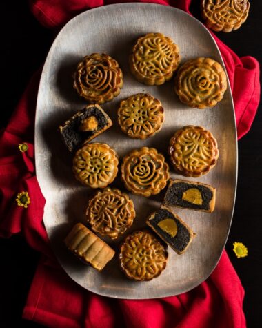 The Ultimate Guide to Traditional Mooncake (传统广式月饼) | omnivorescookbook.com