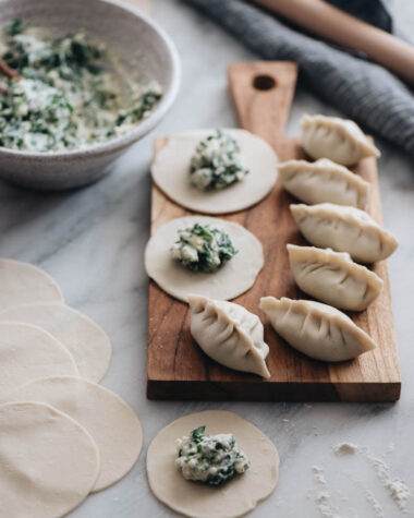 Nepali Momos with Spinach and Ricotta - An easy dim sum appetizer that you can make in your own kitchen and impress your guests with at the dinner party! {Vegetarian}