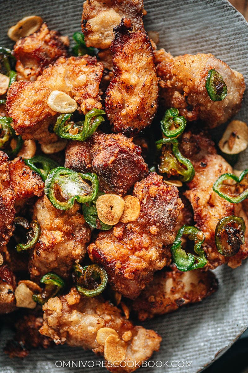 Salt and pepper pork chops with garlic and jalapeno