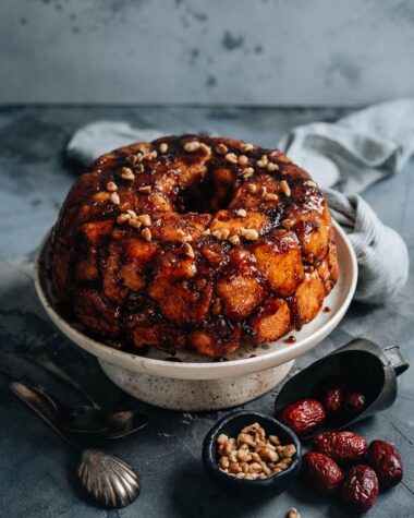 Caramelized monkey bread with jujube syrup