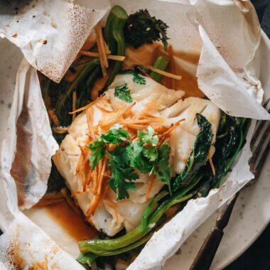 Chinese-style fish en papillote