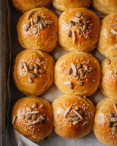 Thanksgiving dinner rolls