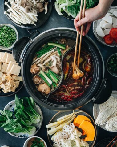 How to host a vegetarian hot pot party at home