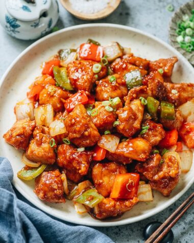 Sweet and sour chicken with pepper and onion