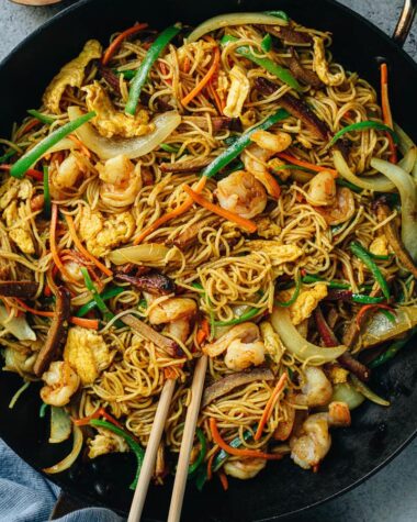 Singapore mei fun loaded with shrimp, pork, egg, onion, and pepper