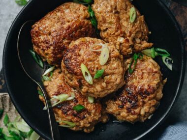 Steamed lion’s head meatballs