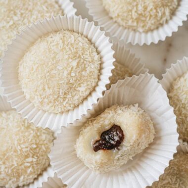 Lo Mai Chi with red bean filling