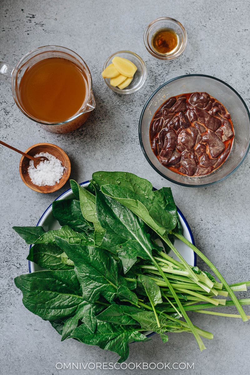 Ingredients for making pork liver soup