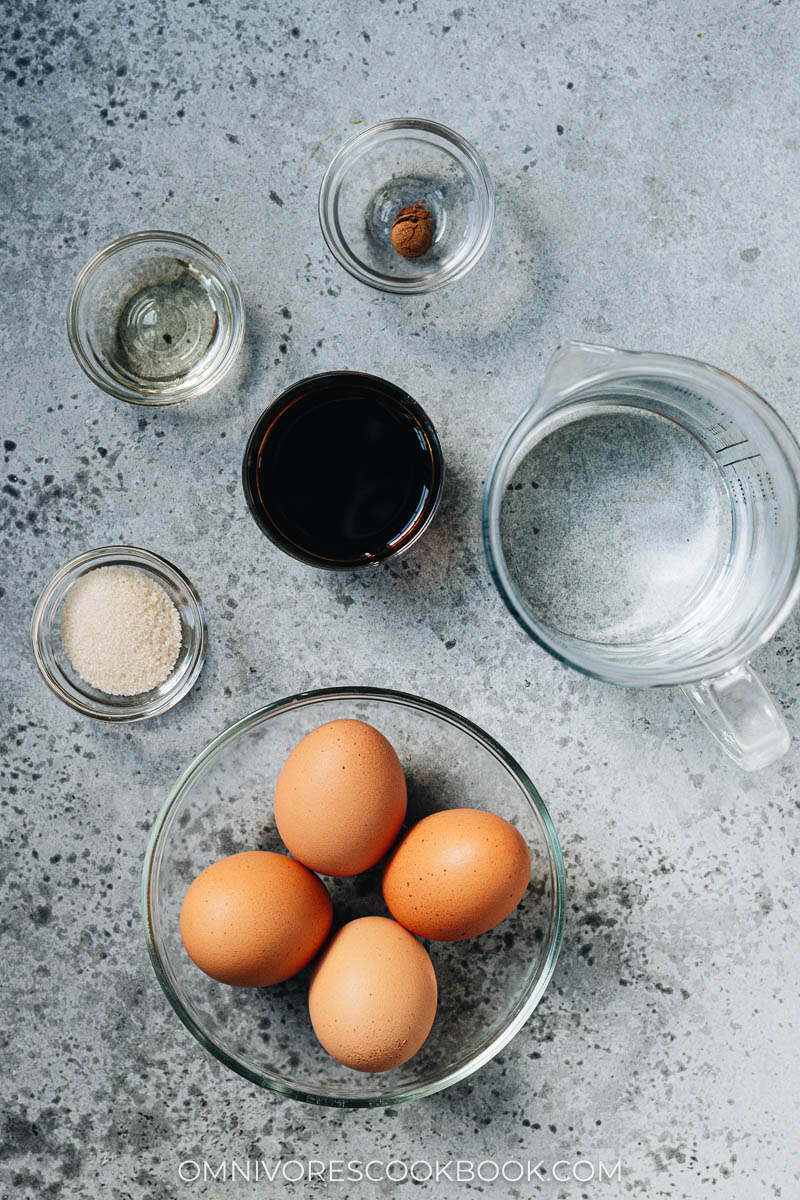 Ingredients for making marinated eggs