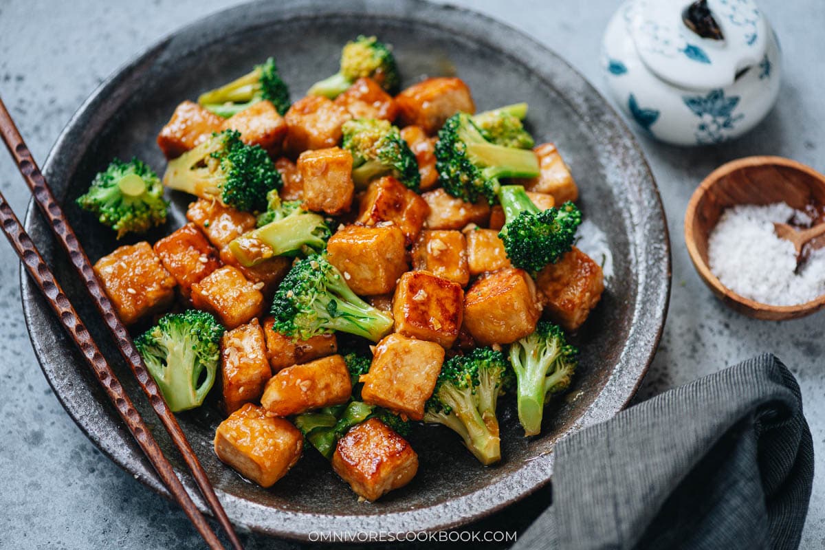 Tofu and Broccoli Stir Fry